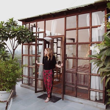 The Lazy Patio Homestay New Delhi Exterior photo