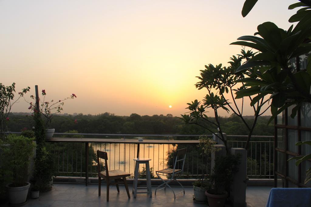 The Lazy Patio Homestay New Delhi Exterior photo