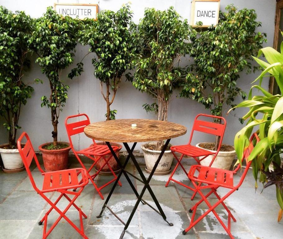 The Lazy Patio Homestay New Delhi Exterior photo