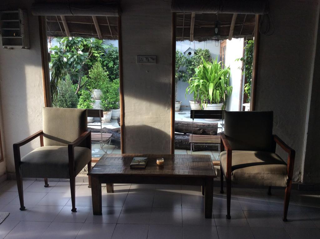 The Lazy Patio Homestay New Delhi Exterior photo