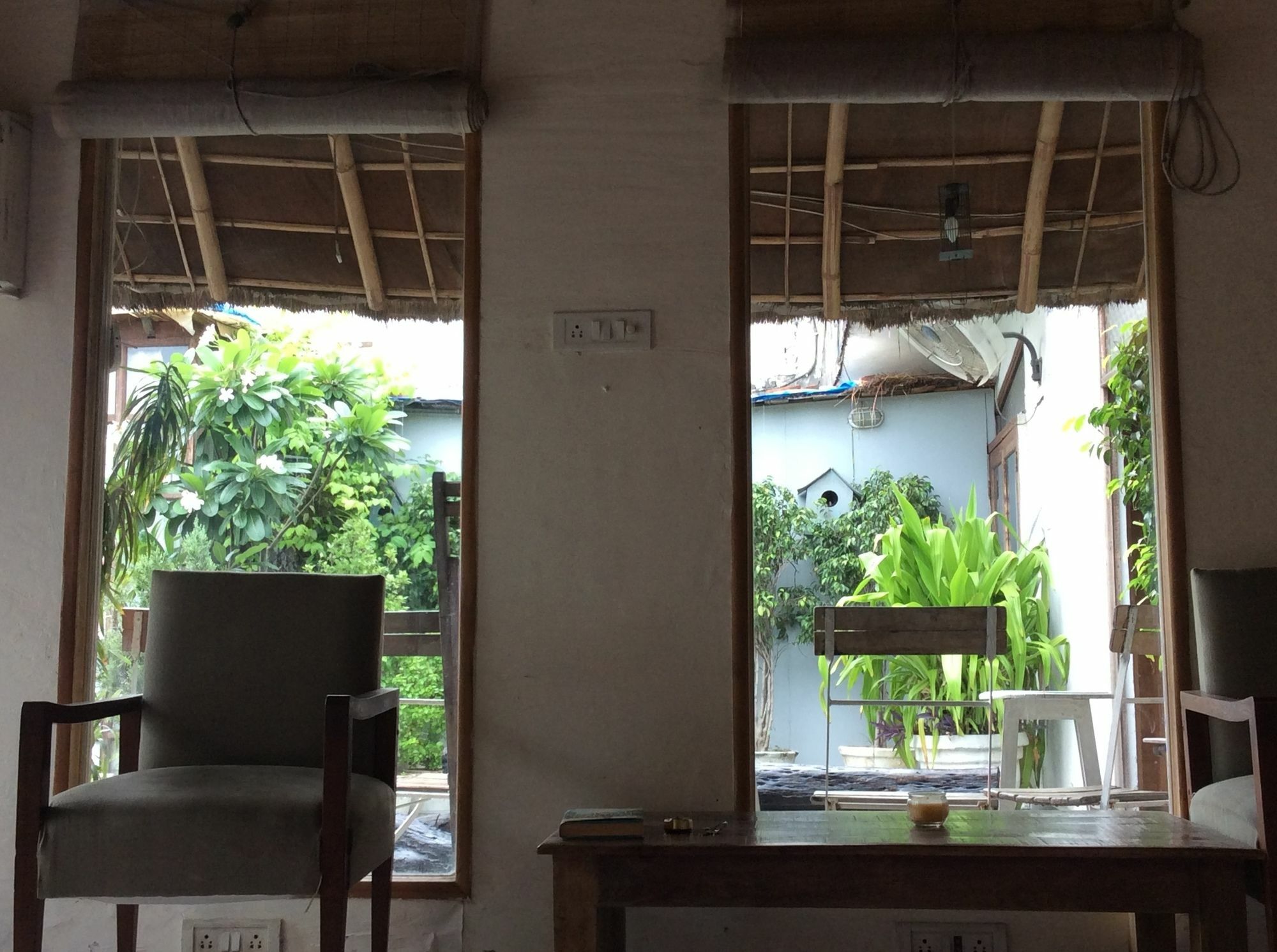 The Lazy Patio Homestay New Delhi Exterior photo
