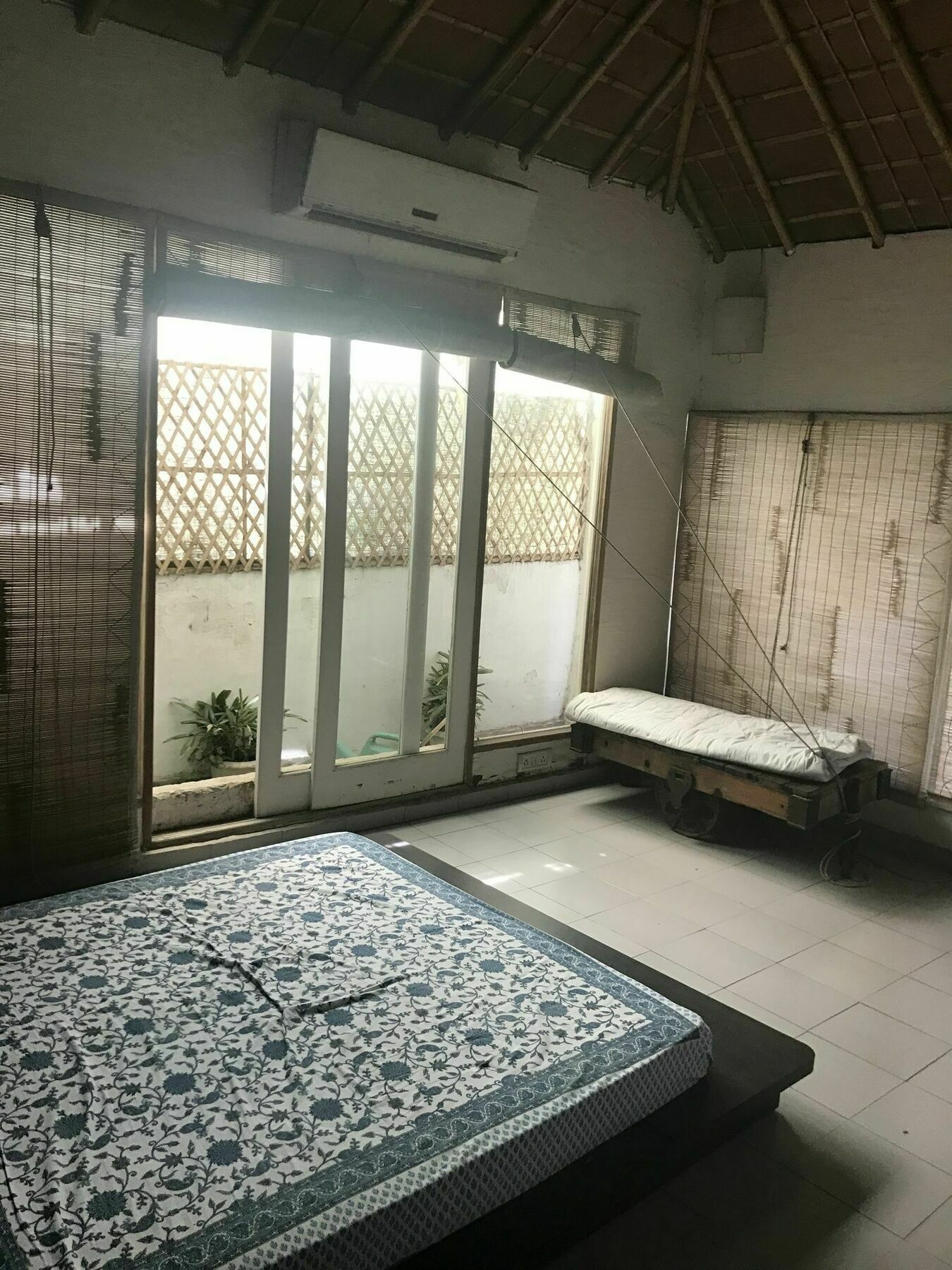 The Lazy Patio Homestay New Delhi Exterior photo